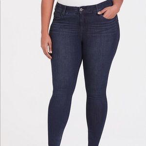 Torrid Bombshell skinny jeans